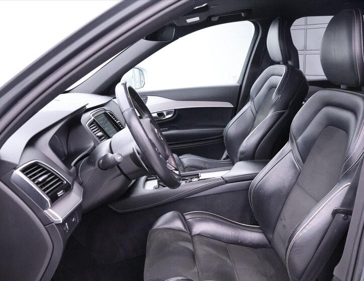 Volvo XC90 SUV / Terénní 2,0 l 173 kw