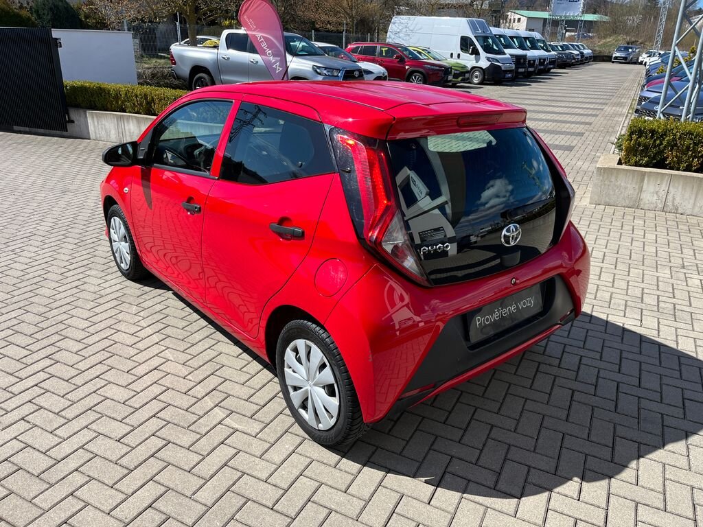 Toyota Aygo Hatchback 998,0 53 kw