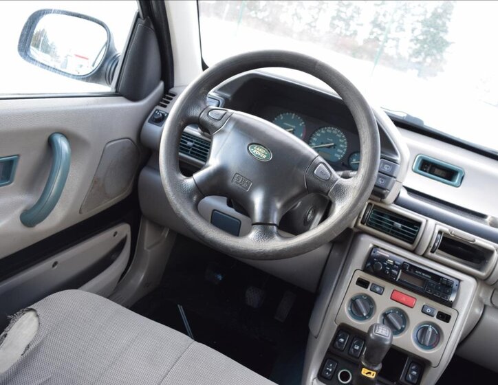 Land Rover Freelander Kombi 2,0 l 71 kw