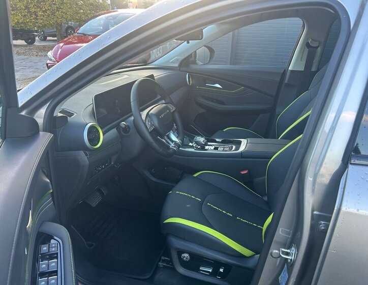 Dongfeng Ostatní SUV / Terénní 1,5 l 180 kw