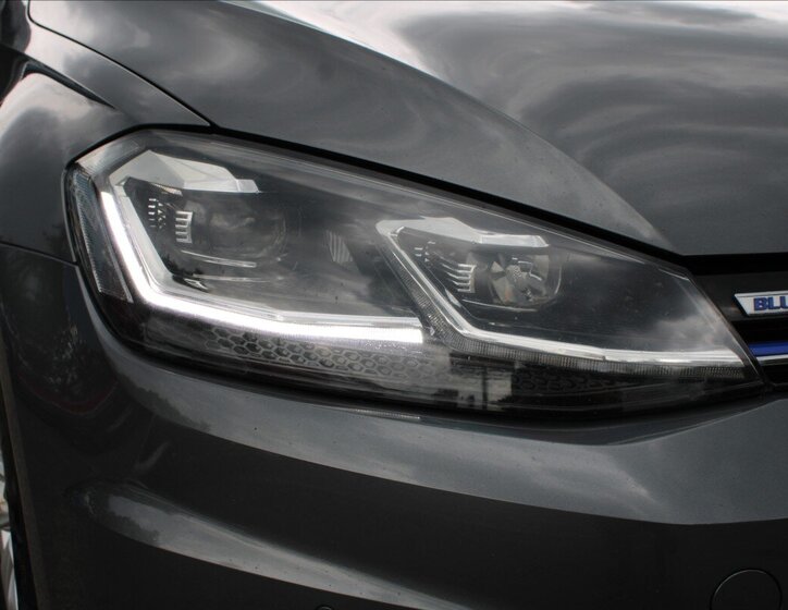 Volkswagen Golf Kombi 1,5 l 96 kw