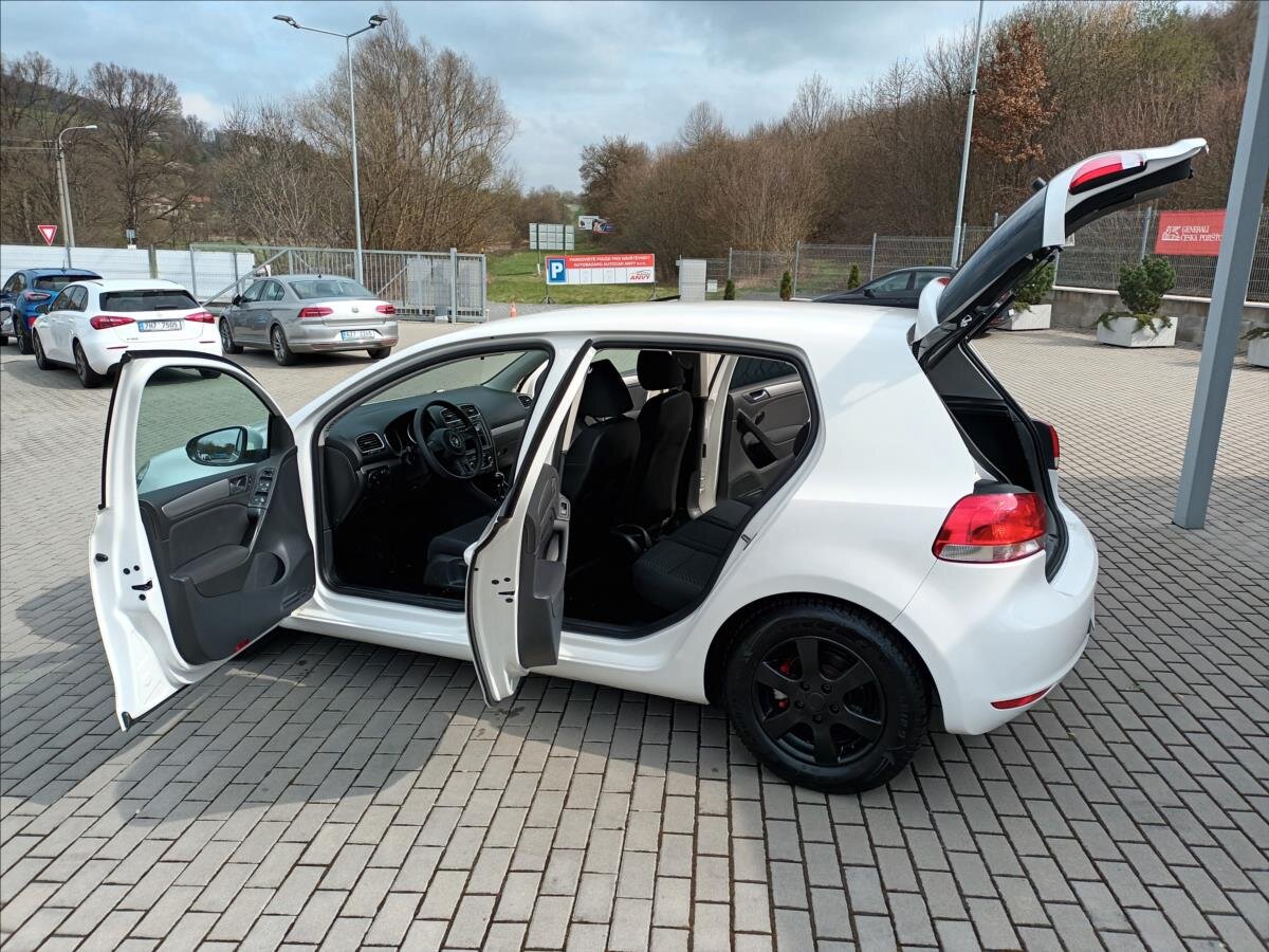 Volkswagen Golf Hatchback 1,4 l 59 kw