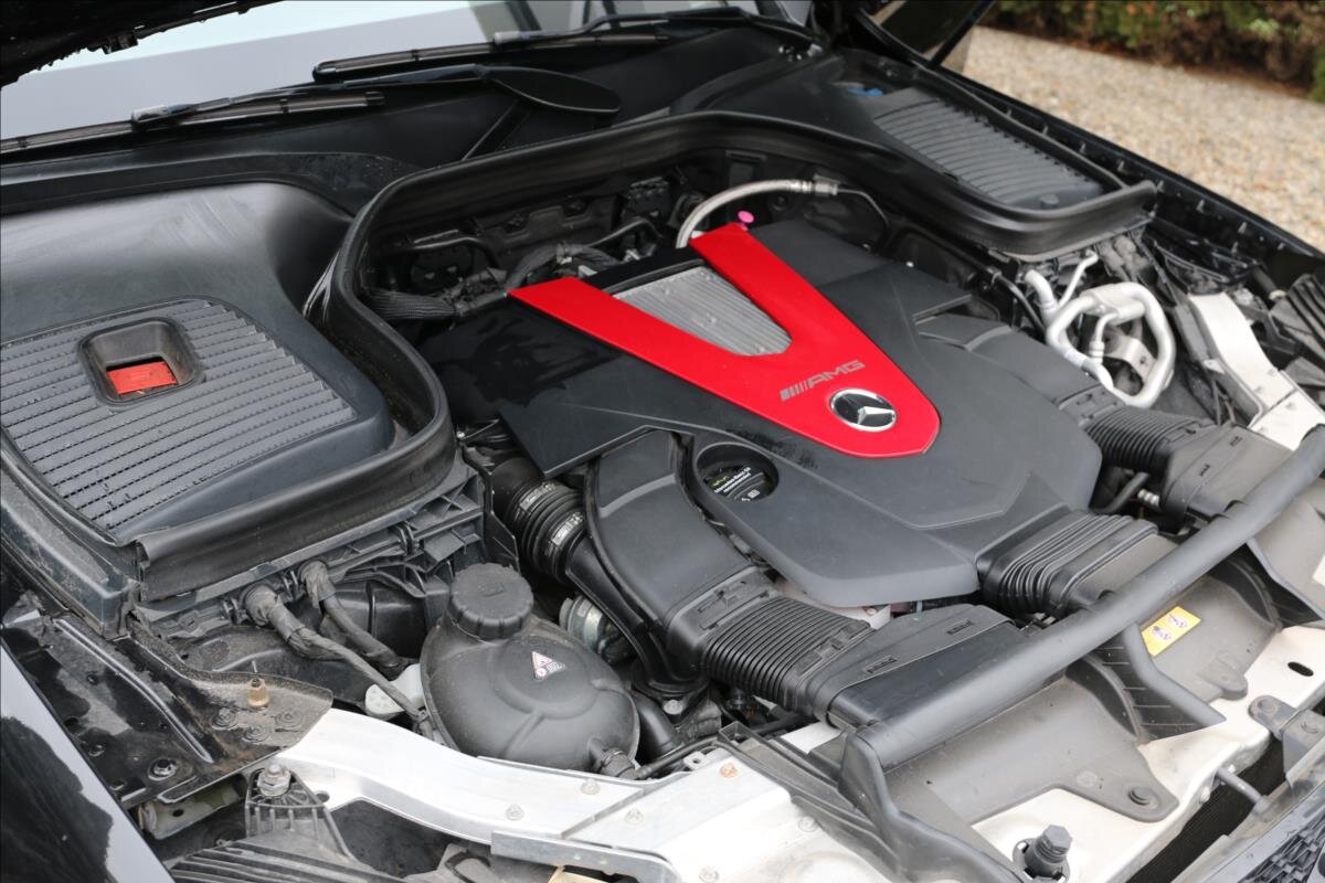 Mercedes-Benz GLC SUV / Terénní 3,0 l 270 kw