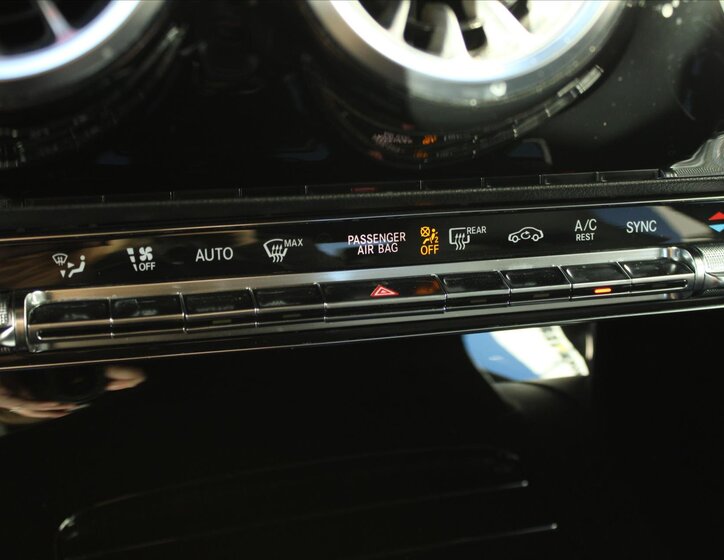 Mercedes-Benz CLA Sedan 2,0 l 140 kw