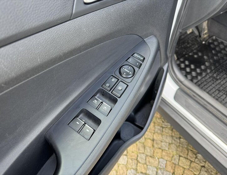 Hyundai Tucson SUV 1,6 l 130 kw