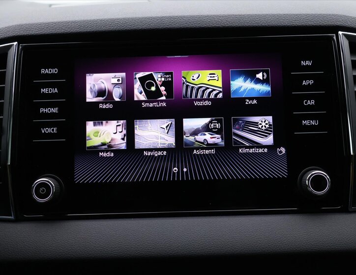 Škoda Karoq SUV 999,0 81 kw