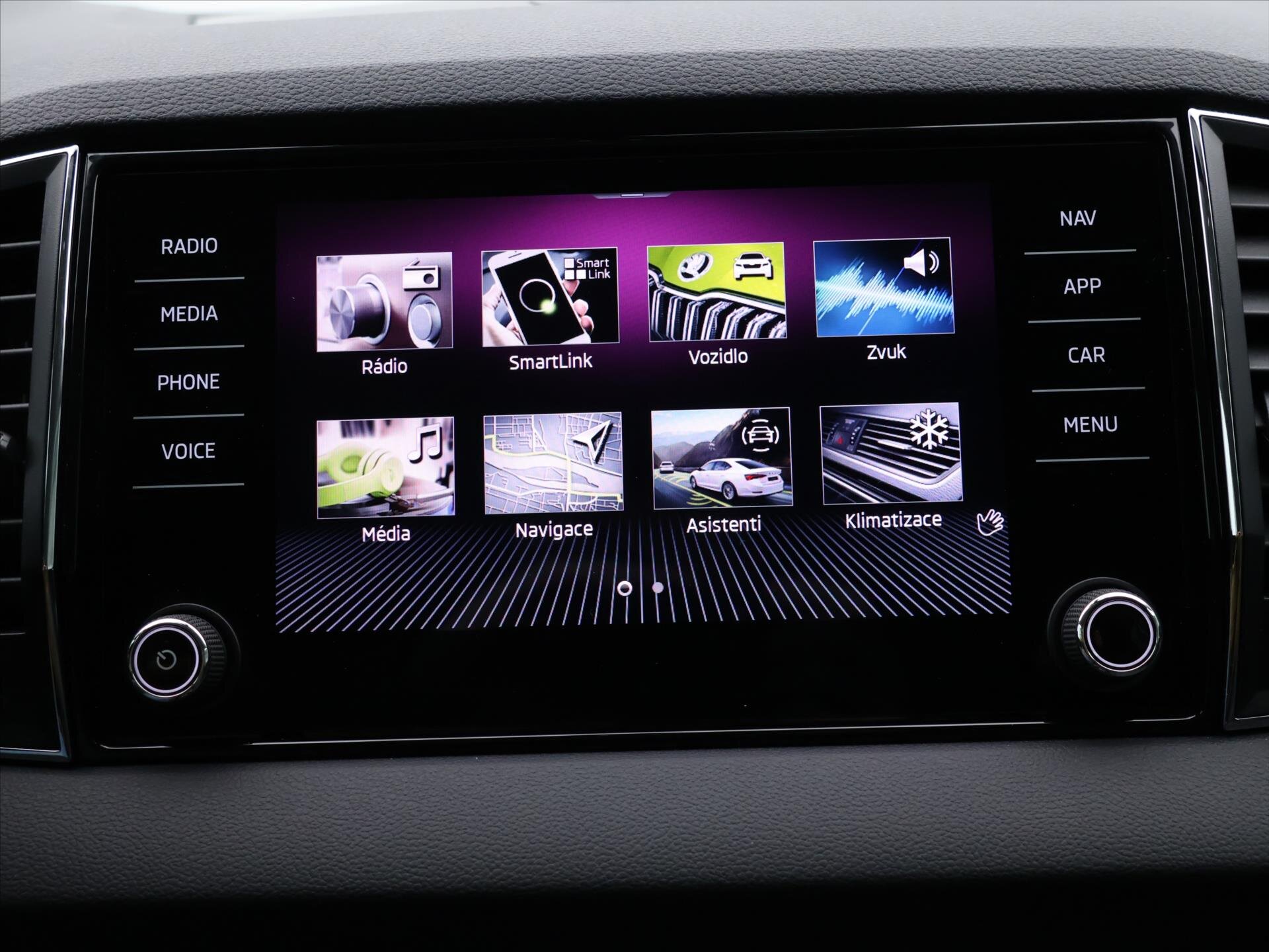 Škoda Karoq SUV 999,0 81 kw