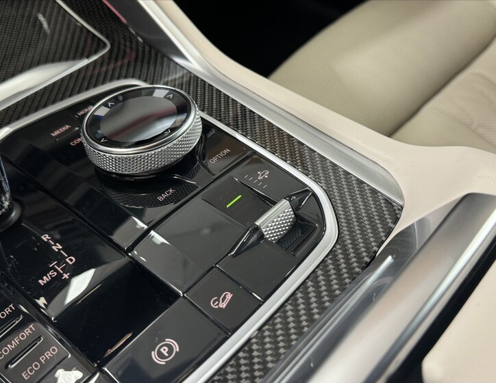 BMW X6 SUV / Terénní 3,0 l 250 kw