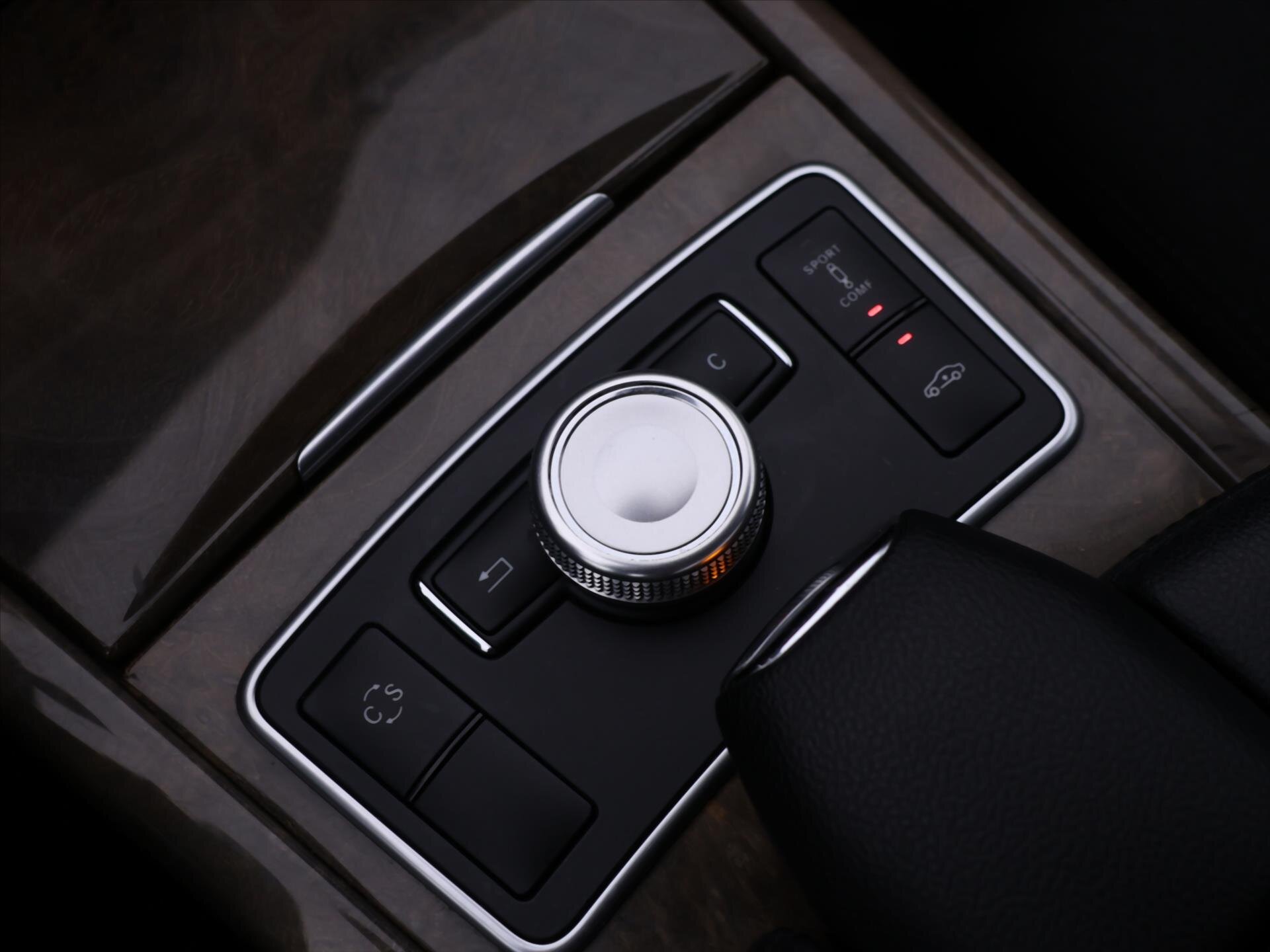 Mercedes-Benz Třídy E Sedan 3,5 l 215 kw