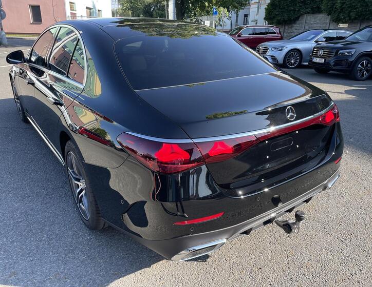 Mercedes-Benz Třídy E 5