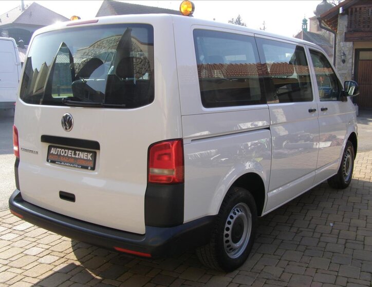 Volkswagen Caravelle 5