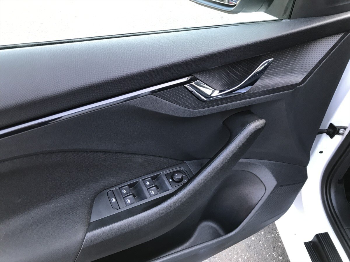 Škoda Scala Hatchback 1,5 l 110 kw