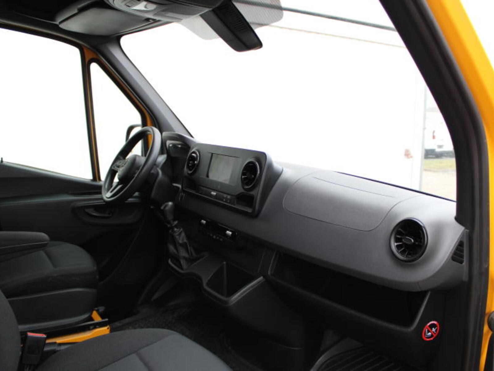 Mercedes-Benz Sprinter 12