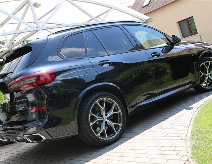 BMW X5 Kombi 3,0 l 290 kw