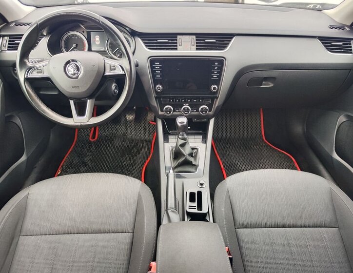 Škoda Octavia Liftback 1,8 l 132 kw