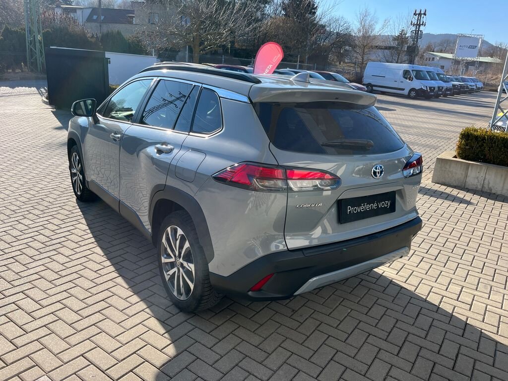 Toyota Corolla Cross SUV / Terénní 2,0 l 112 kw