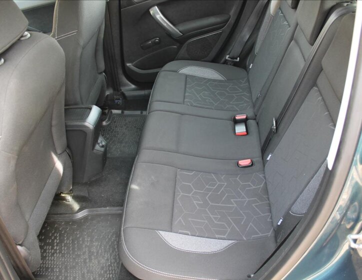 Peugeot 2008 SUV / Terénní 1,2 l 60 kw
