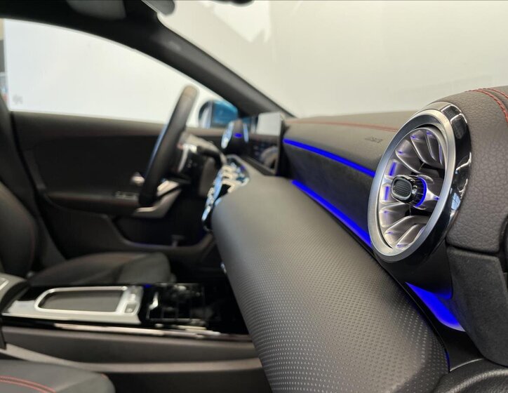 Mercedes-Benz CLA Kupé 2,0 l 165 kw