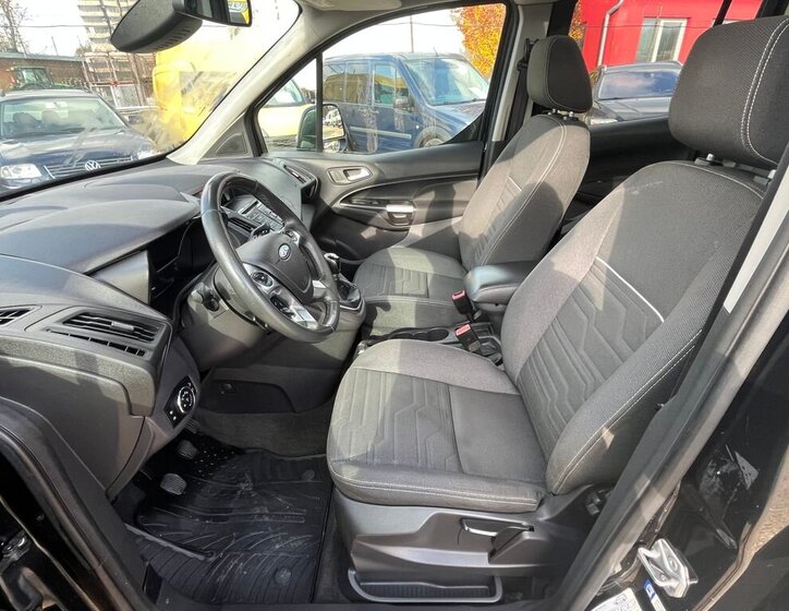 Ford Tourneo Connect 12