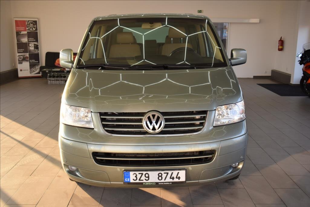 Volkswagen Multivan VAN-Minibus 2,5 l 128 kw