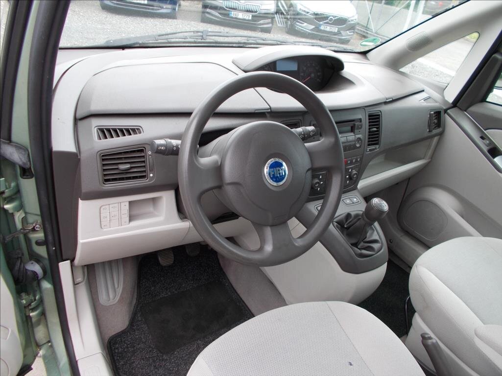 Fiat Idea Hatchback 1,9 l 74 kw