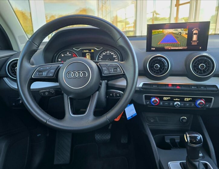 Audi Q2 16