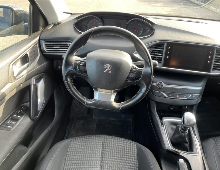 Peugeot 308 Kombi 1,5 l 96 kw