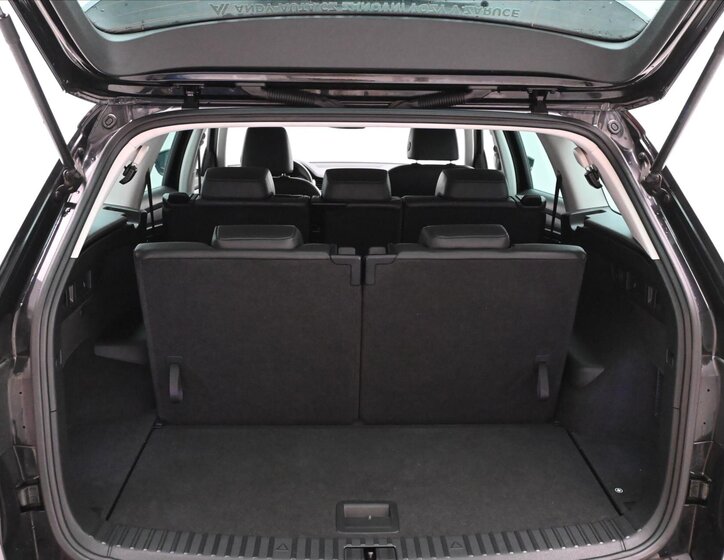 Škoda Kodiaq SUV / Terénní 1,5 l 110 kw