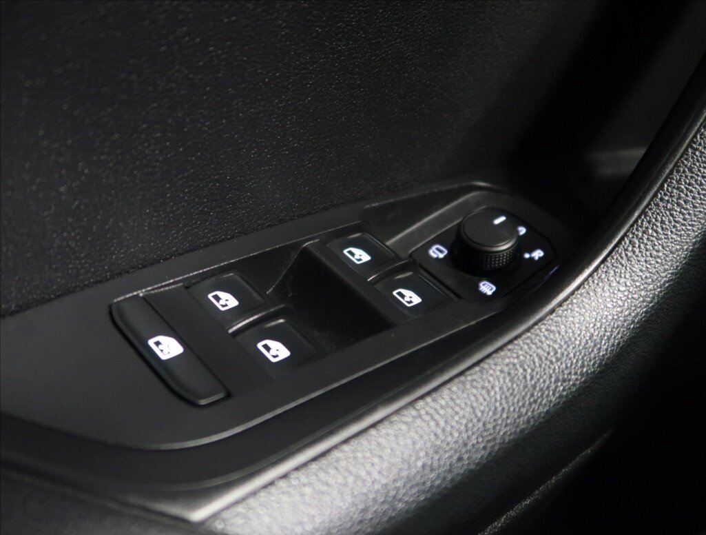 Škoda Karoq SUV 1,5 l 110 kw