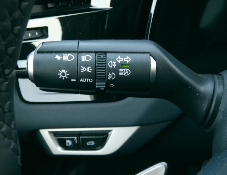 Lexus RX 350h SUV / Terénní 2,5 l 140 kw