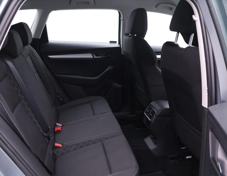 Škoda Karoq SUV / Terénní 1,5 l 110 kw