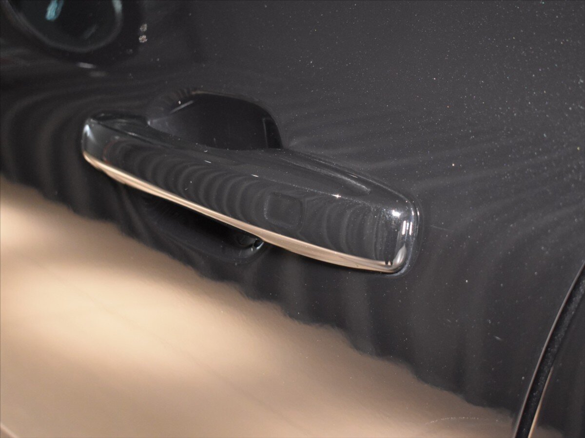 Volvo XC60 SUV / Terénní 2,0 l 335 kw