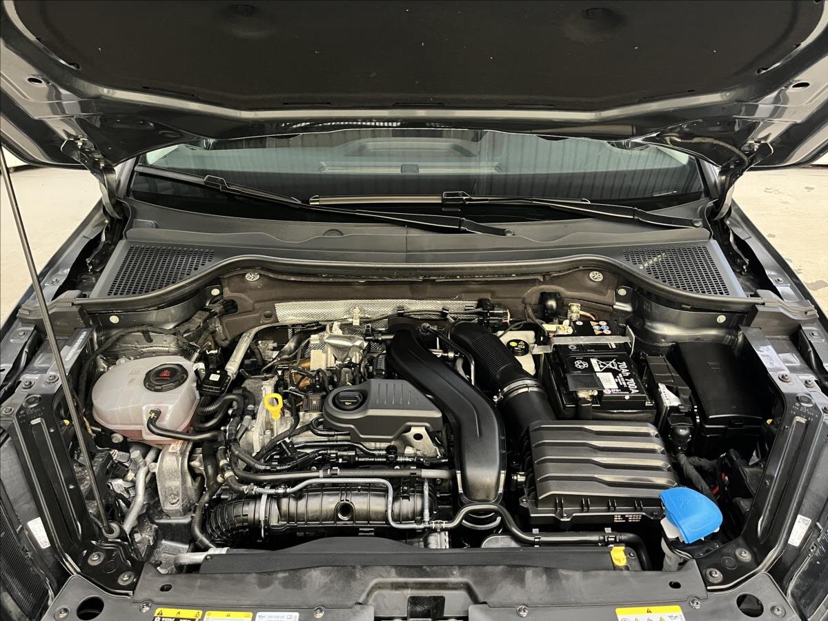 Škoda Karoq SUV / Terénní 1,5 l 110 kw