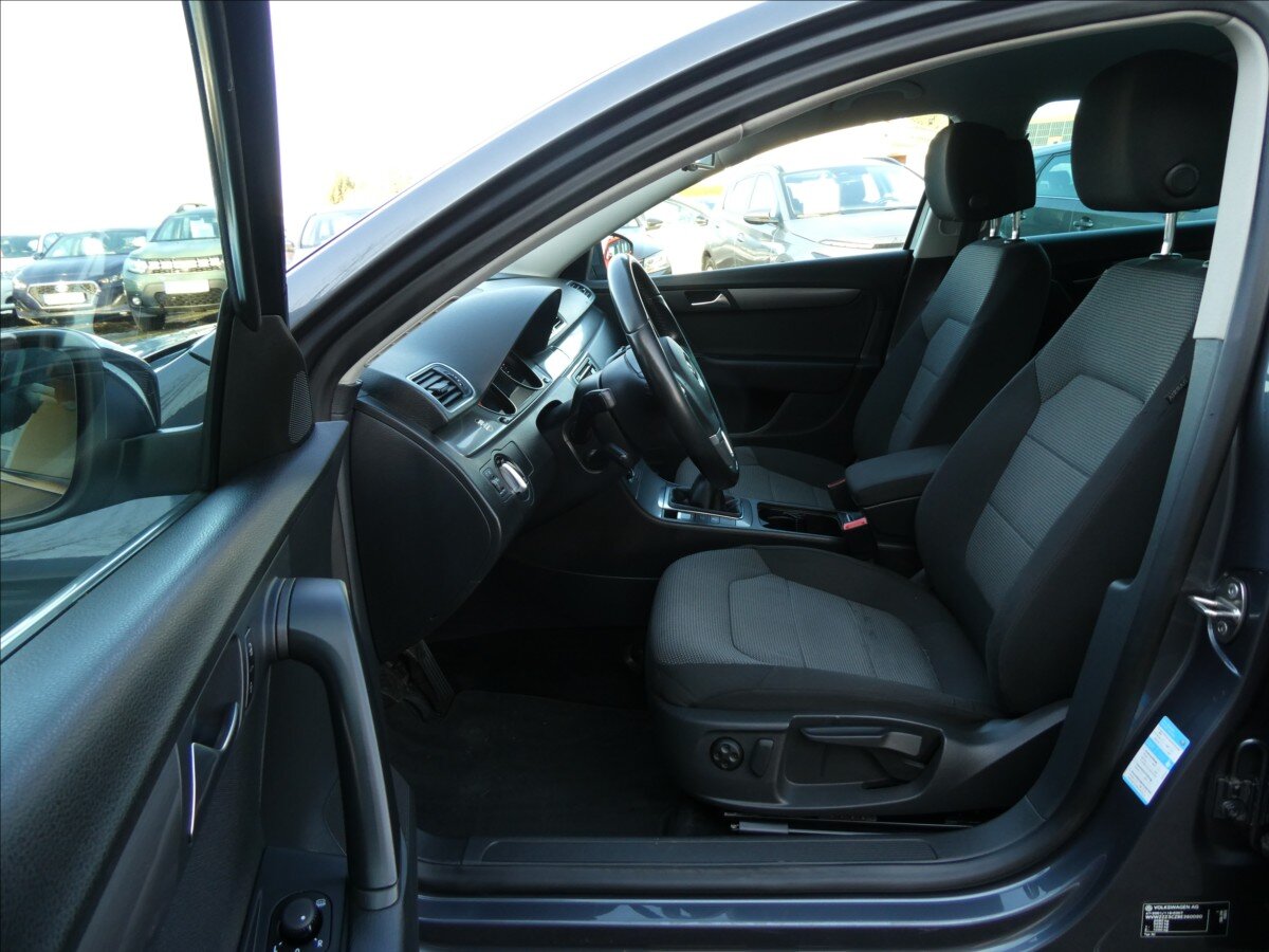 Volkswagen Passat Kombi 1,4 l 90 kw