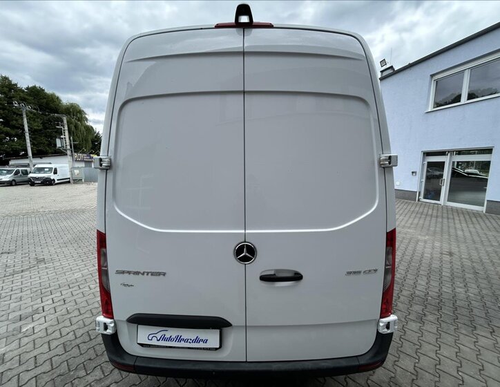 Mercedes-Benz Sprinter 6