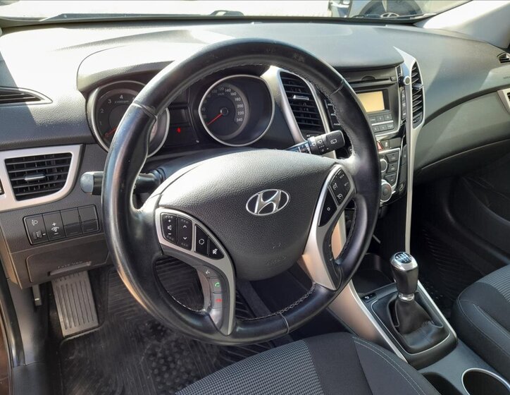 Hyundai i30 Kombi 1,6 l 88 kw