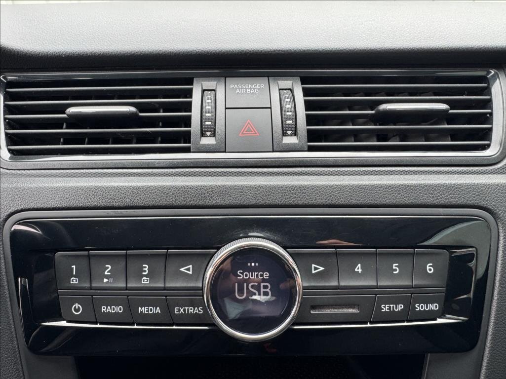 Škoda Rapid Hatchback 999,0 70 kw