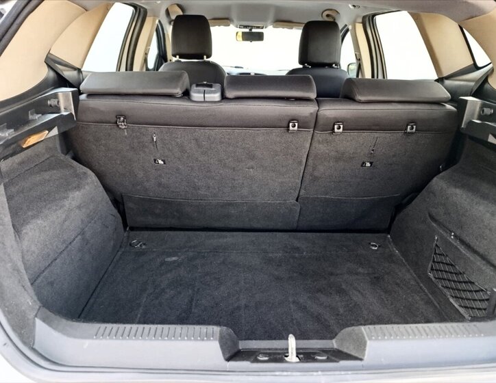 Lancia Delta Hatchback 1,6 l 88 kw