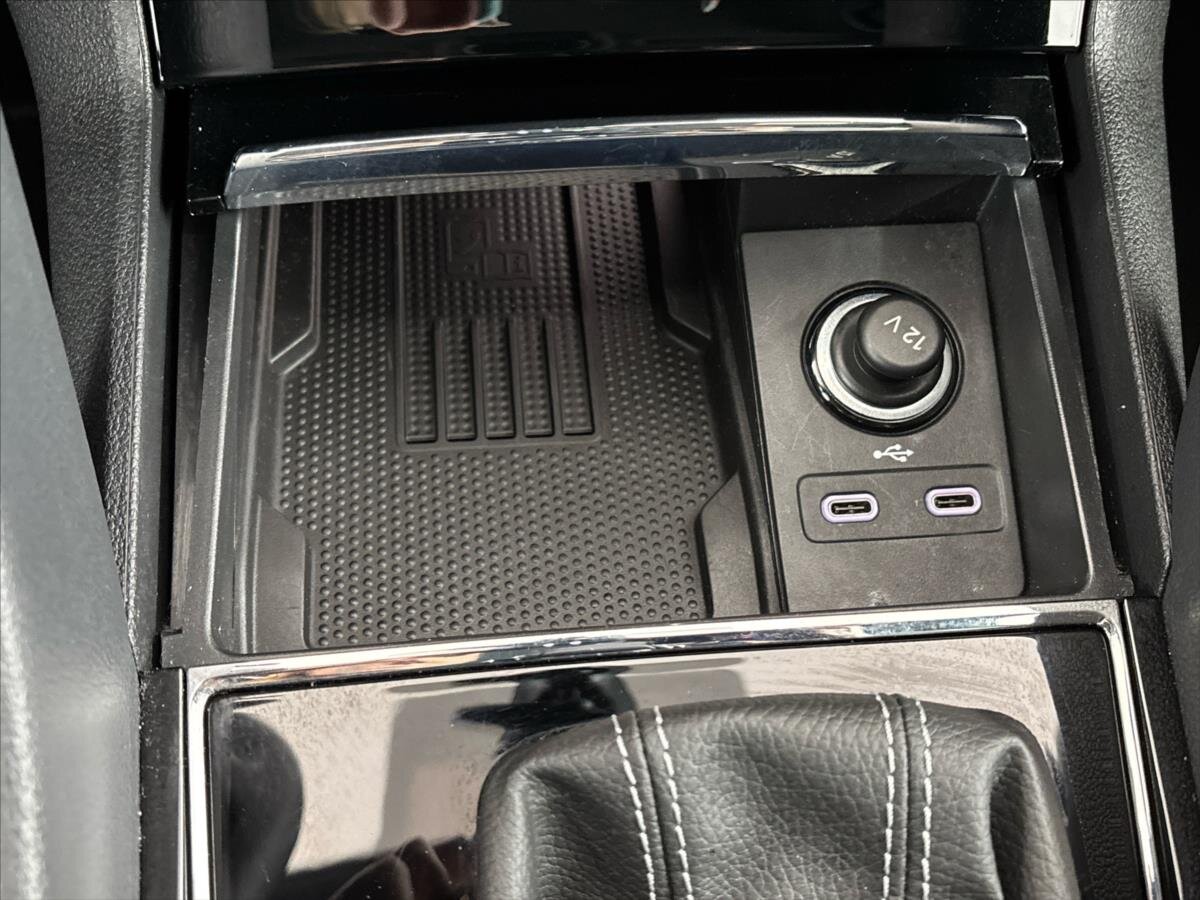 Škoda Karoq SUV / Terénní 1,5 l 110 kw