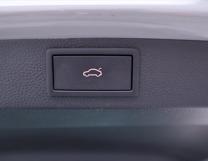 Škoda Karoq SUV / Terénní 2,0 l 110 kw