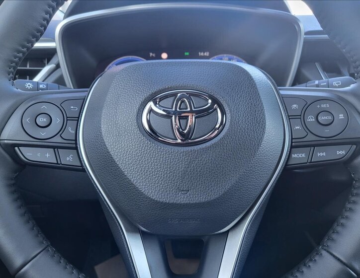 Toyota Corolla Cross 9