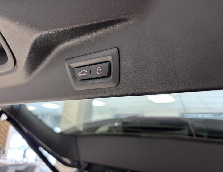 BMW X5 Kombi 3,0 l 210 kw