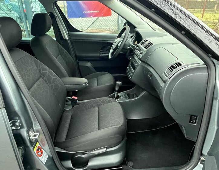 Škoda Roomster 24
