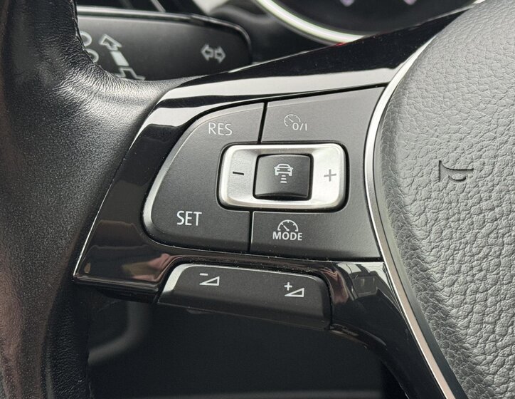 Volkswagen Touran 23