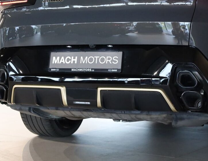 BMW XM SUV / Terénní 4,4 l 480 kw