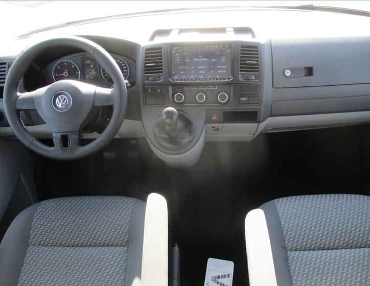 Volkswagen Transporter Kombi 2,0 l 84 kw