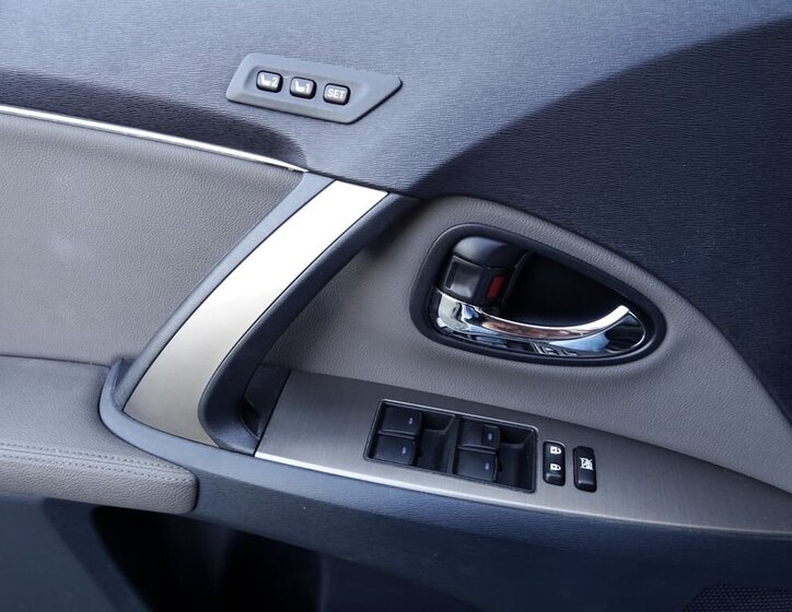 Toyota Avensis Sedan / Limuzína 2,0 l 112 kw