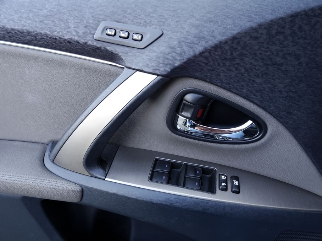 Toyota Avensis Sedan / Limuzína 2,0 l 112 kw