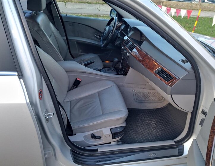 BMW Řada 5 Sedan / Limuzína 3,0 l 170 kw