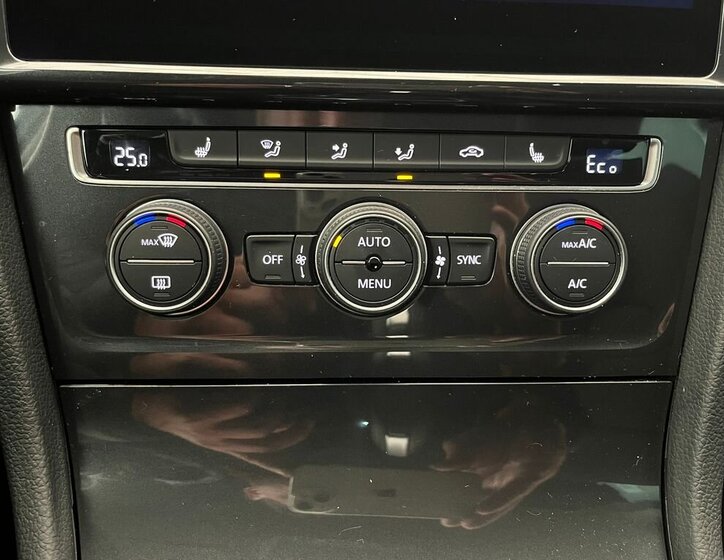 Volkswagen Golf Hatchback 0,0 100 kw